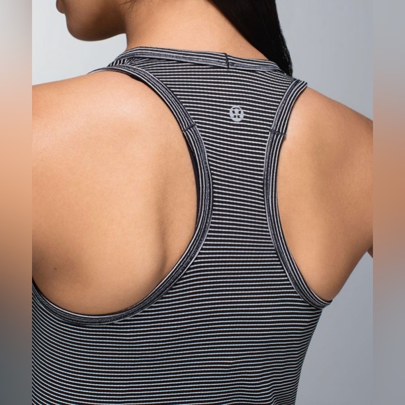 Lululemon Black & White Stripe Swiftly Tech Sleeveless Racerback Tank Top Size 4 - Picture 9 of 12